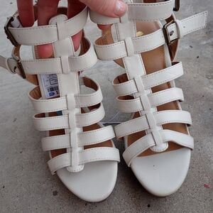 REPORT strappy heels